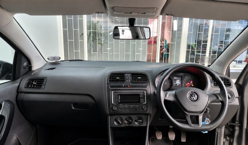 Volkswagen Polo Vivo 1.4 Trend 5DR full