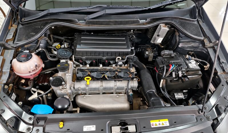 Volkswagen Polo Vivo 1.4 Trend 5DR full